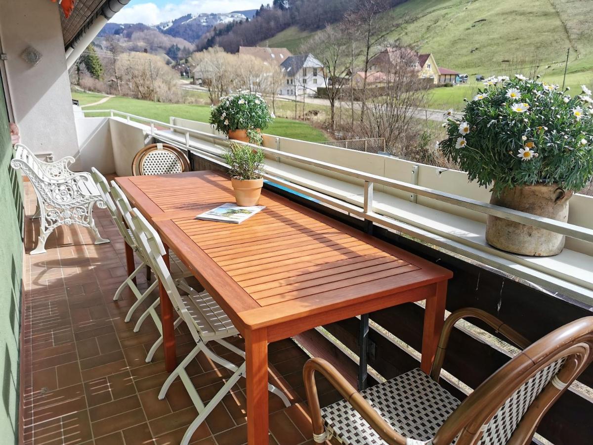 Ferienwohnung Vogelsang Im Schwarzwald ミュンスタータール エクステリア 写真