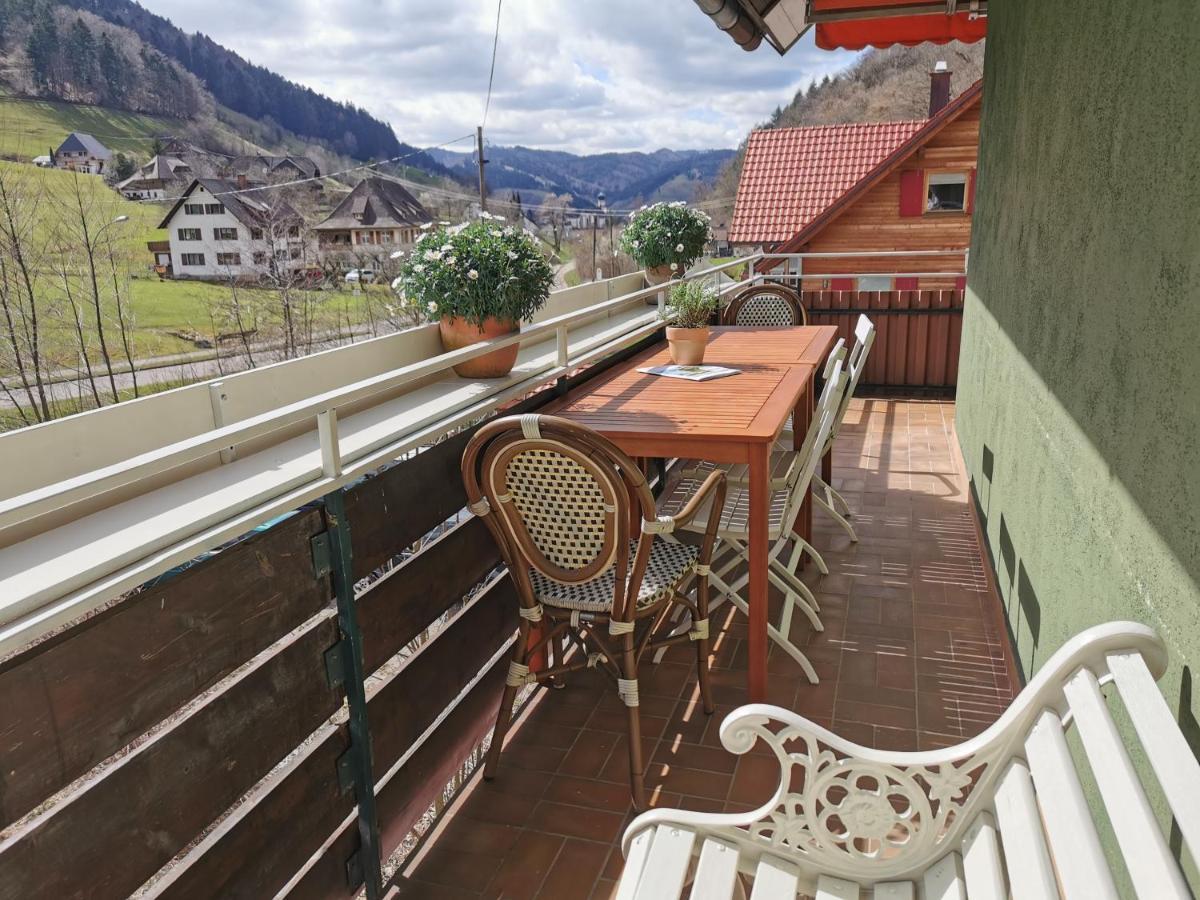 Ferienwohnung Vogelsang Im Schwarzwald ミュンスタータール エクステリア 写真